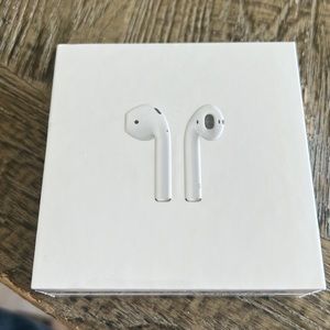 AirPods (second generation) NWT
